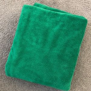 Green Throw Blanket